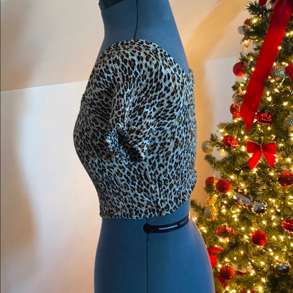 Leopard smocked crop top - Picture 2 of 6